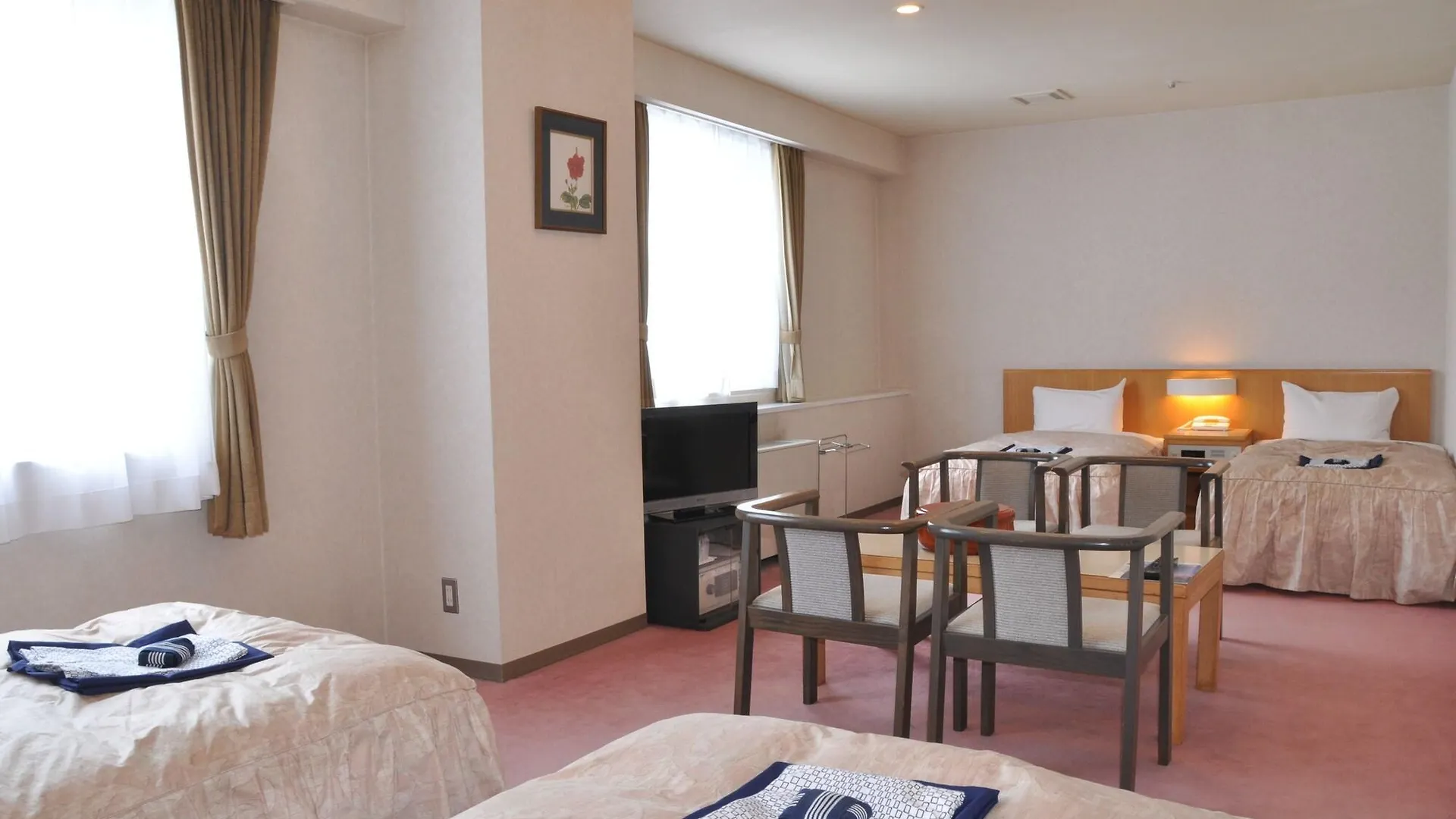 ホテルニセコアルペン 倶知安町 3*,